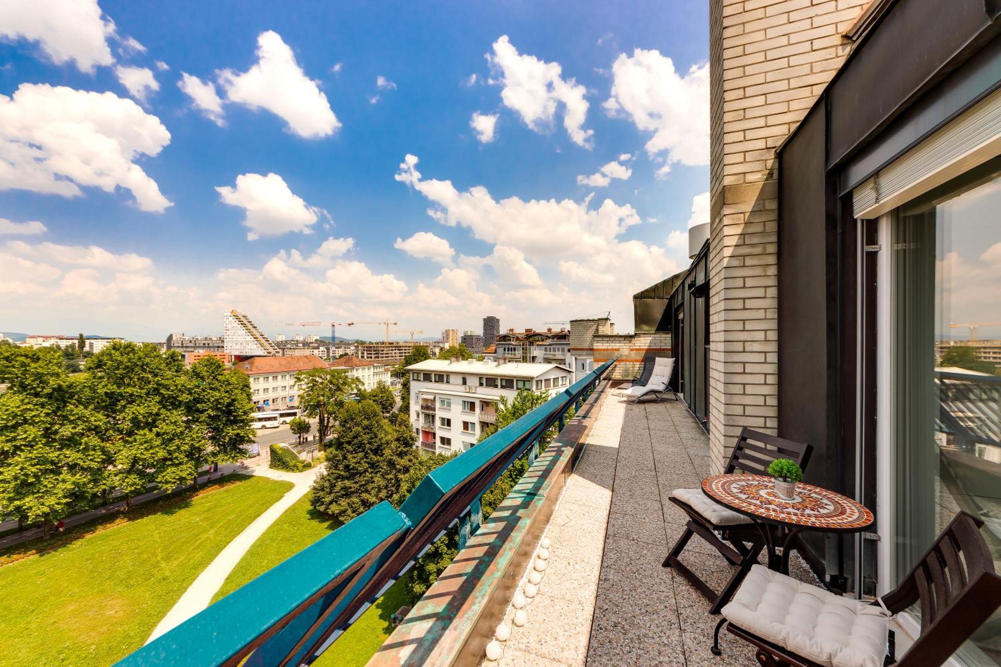 Luxe Penthouse With A Castle View Lublaň Exteriér fotografie
